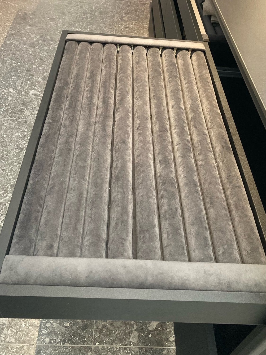 Cover for handles for sample board Atelier 2400mm