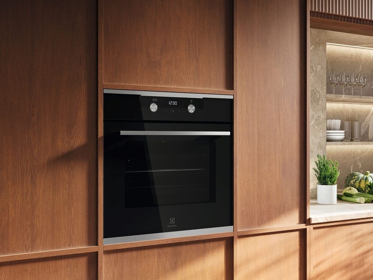 Vestavná trouba horkovzdušná Electrolux KOD5F70BX