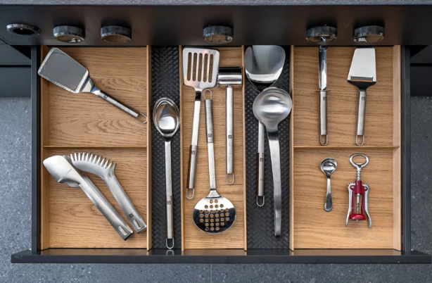 Set of internal drawer organizers 900 mm made of oak wood
