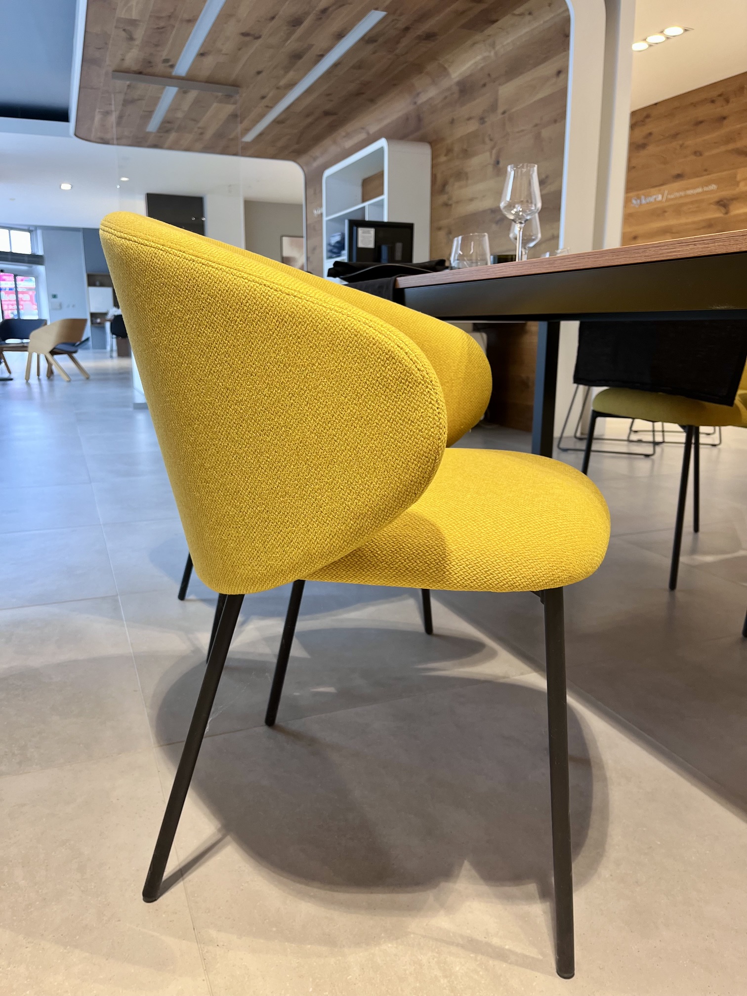 Jídelní křeslo TUKA - 4 ks – výprodej, studio Liberec