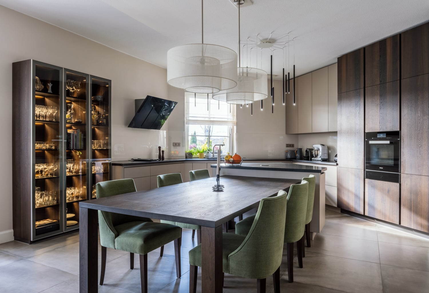 Evermatt Medium Grey, Dub kouřový a přírodní žula Nero Assoluto