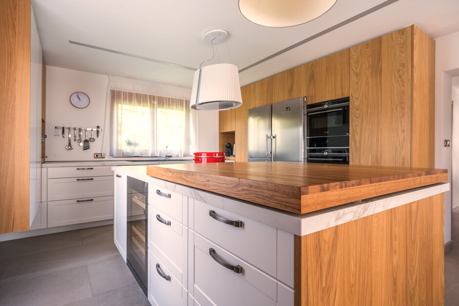 White Evermatt | Brushed Oak