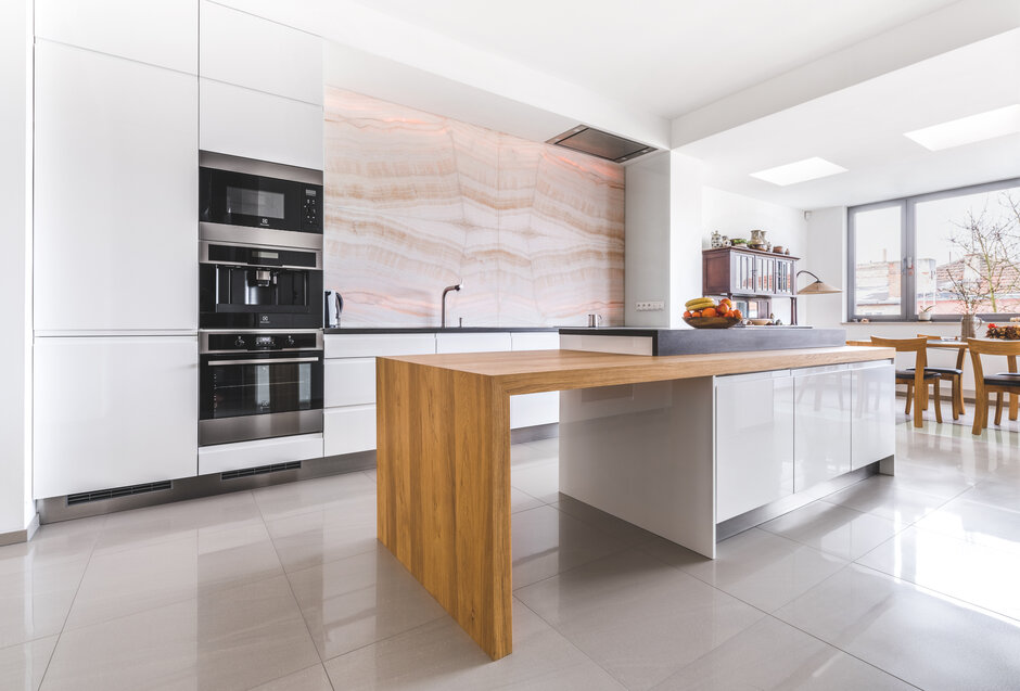 White Gloss | Knotted Oak