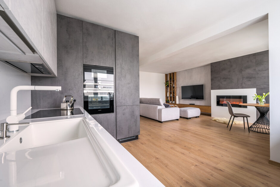 Slate Grey Concrete | Cognac