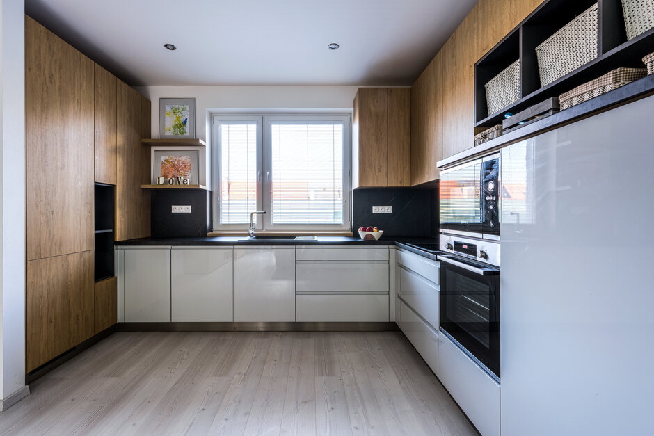 Light Grey Gloss | Stone Oak