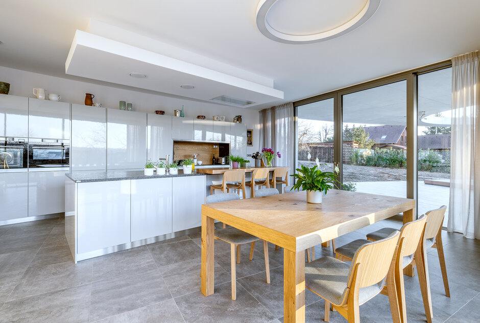 Dolphin Grey / Brushed Oak