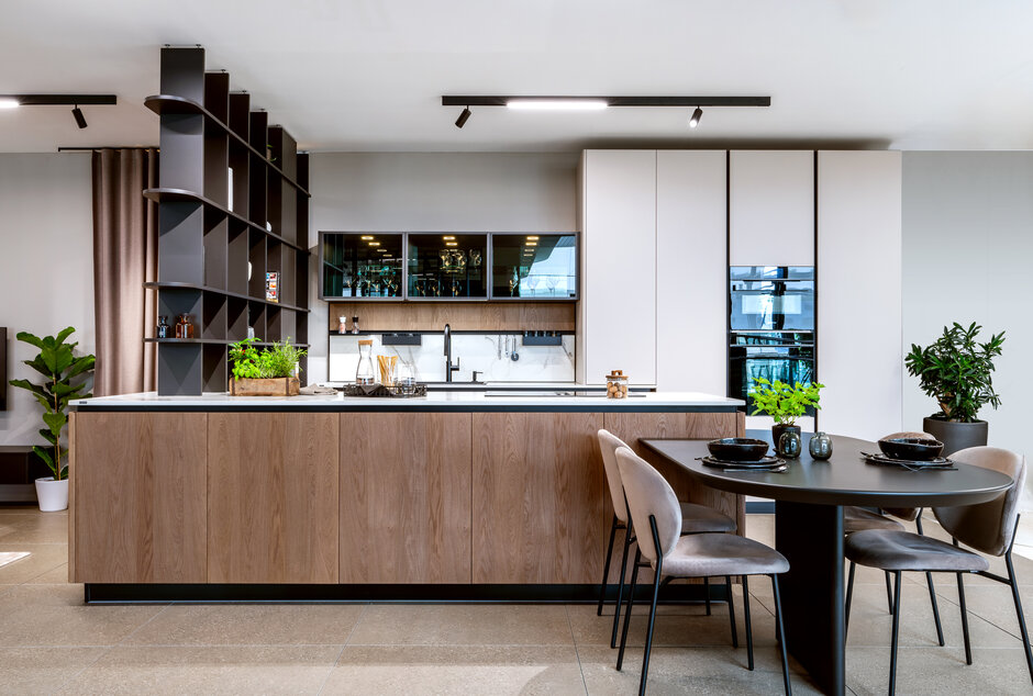 Kashmir | Oak Casella Brown